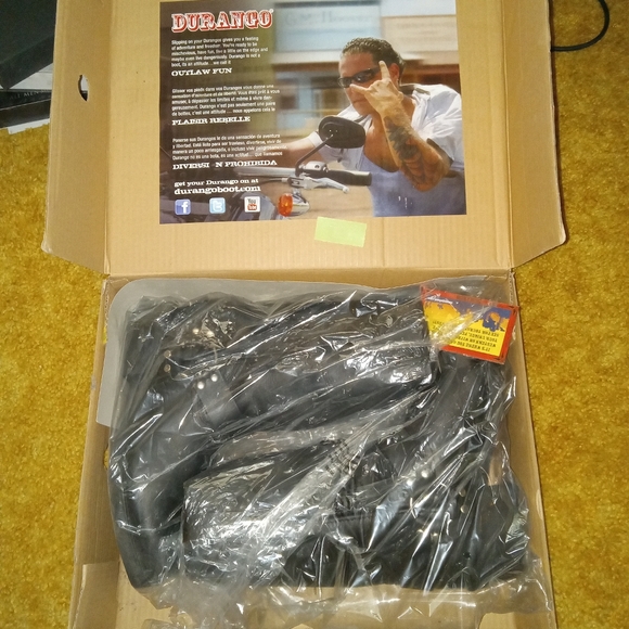 Durango boots.9.5 EE box - Picture 2 of 8